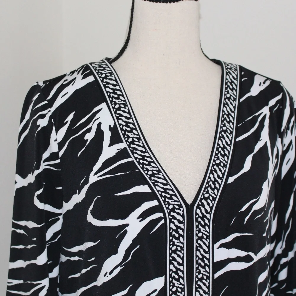 Dana Buchman, sheath dress with 3/4 sleeves